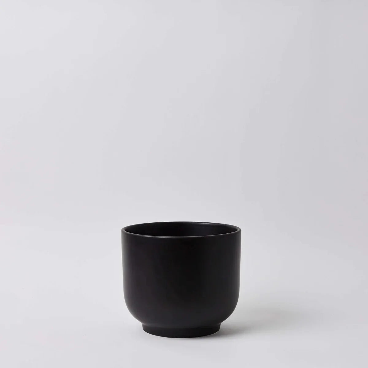 Bell Ceramic Planter – Curvy Indoor Houseplant Pot (6", 8", 10")