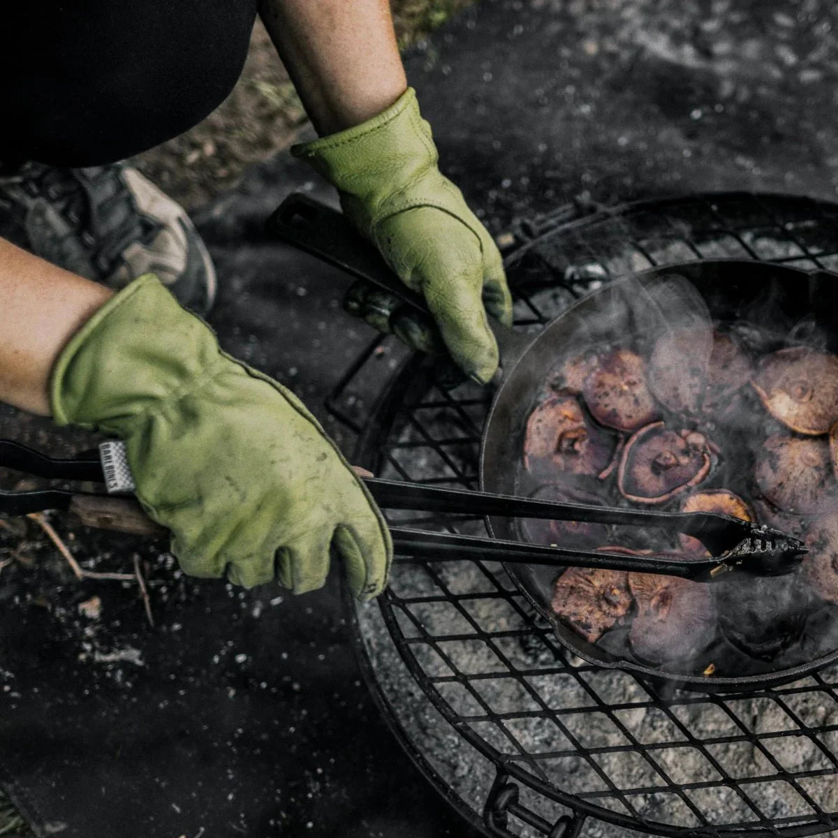 Barebones Classic Work & Gardening Glove: Olive