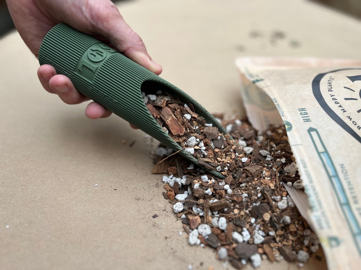 Granola Guy's Scrumptious Soil Scoop