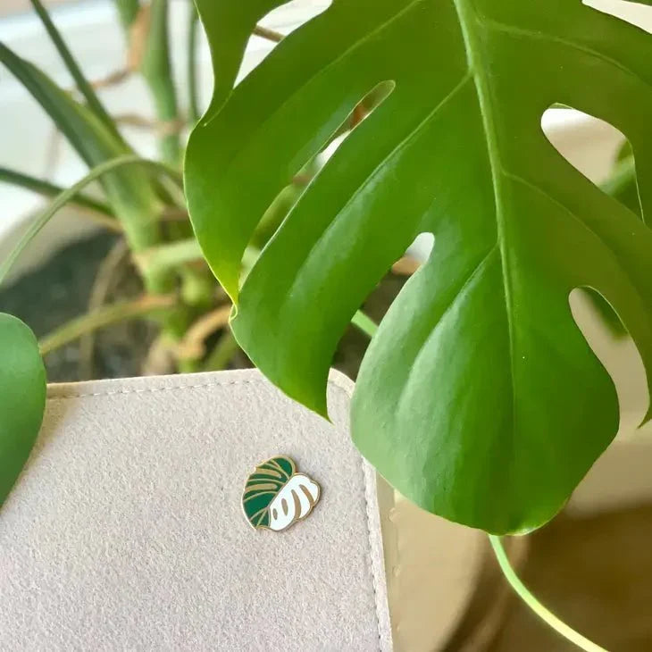 Monstera Leaf Pin