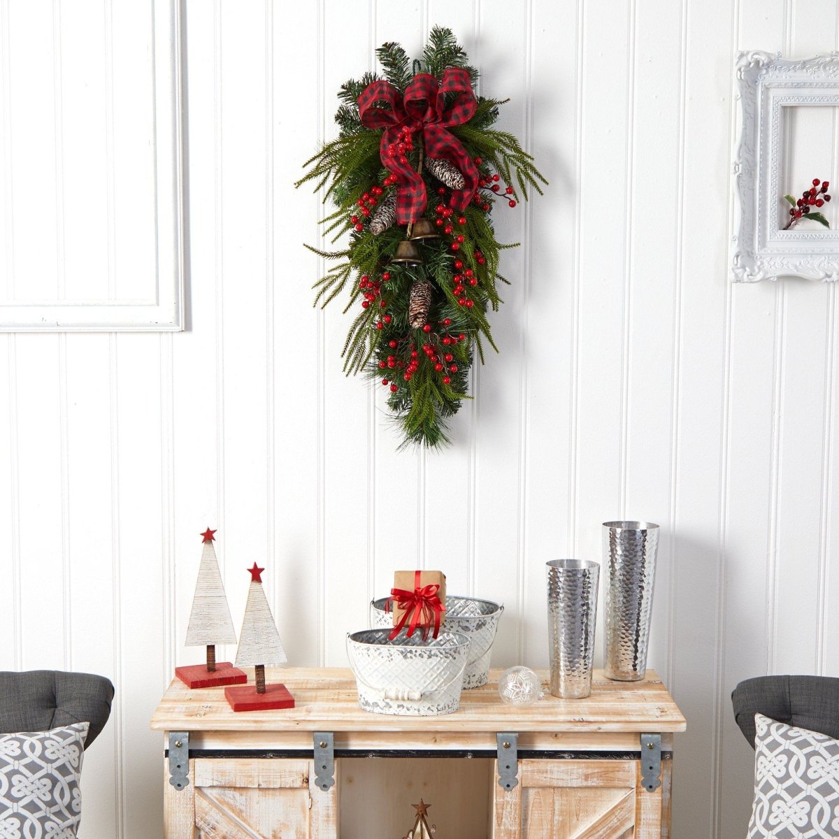  24-in Holiday Christmas Wreath With Pinecones, Berries & Bells