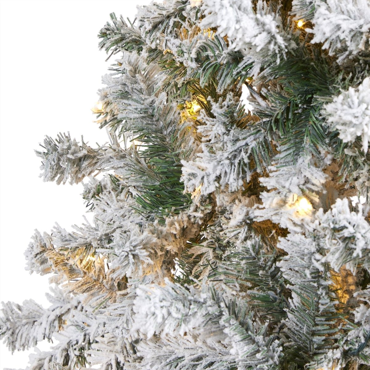  8-ft Flocked Rock Springs Spruce Artificial Christmas Tree With 500 Clear LED Lights & 1186 Bendable Branches