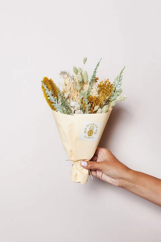  Citrine Dried Flower Bouquet