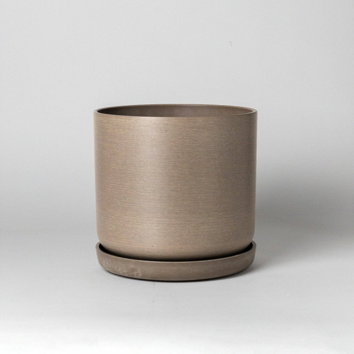  Eco-Friendly Signature Stone Planter & Saucer 9 Inch