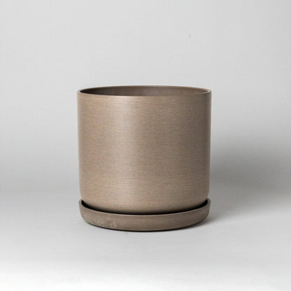  Eco-Friendly Signature Stone Planter & Saucer 9 Inch