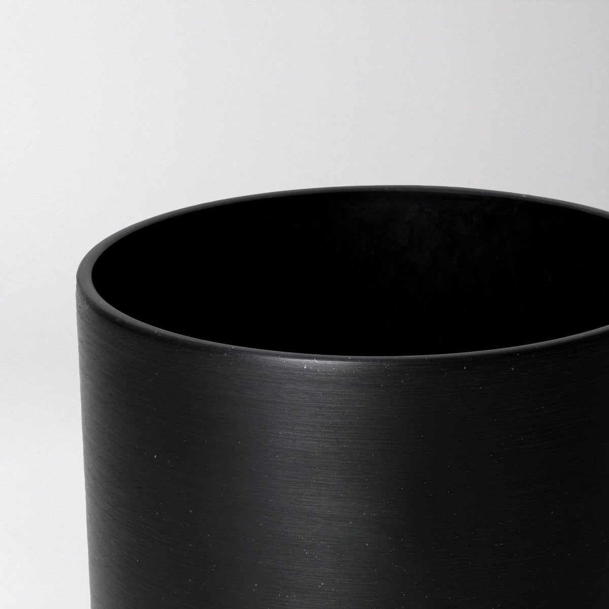  Eco-Friendly Signature Stone Planter & Saucer 9 Inch