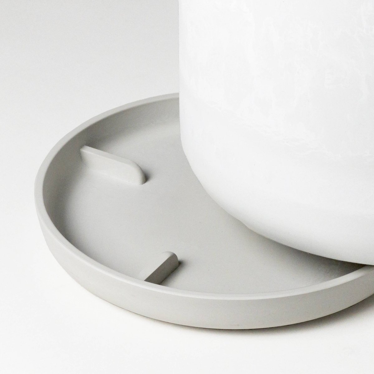  Eco-Friendly Signature Stone Planter & Saucer 9 Inch
