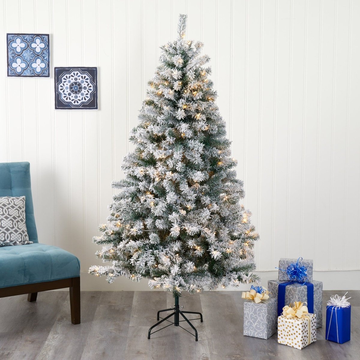  Flocked Rock Springs Spruce Tree | 6' Pre-Lit Artificial Christmas Tree