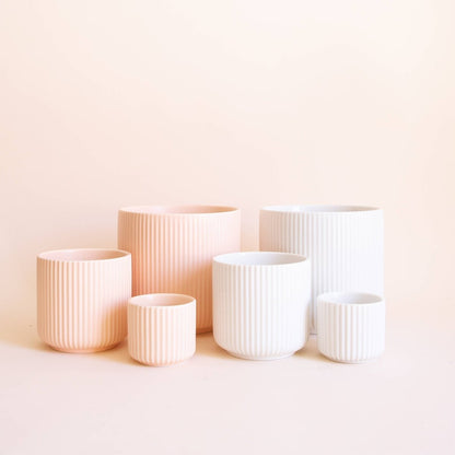  Lucy Planter | White