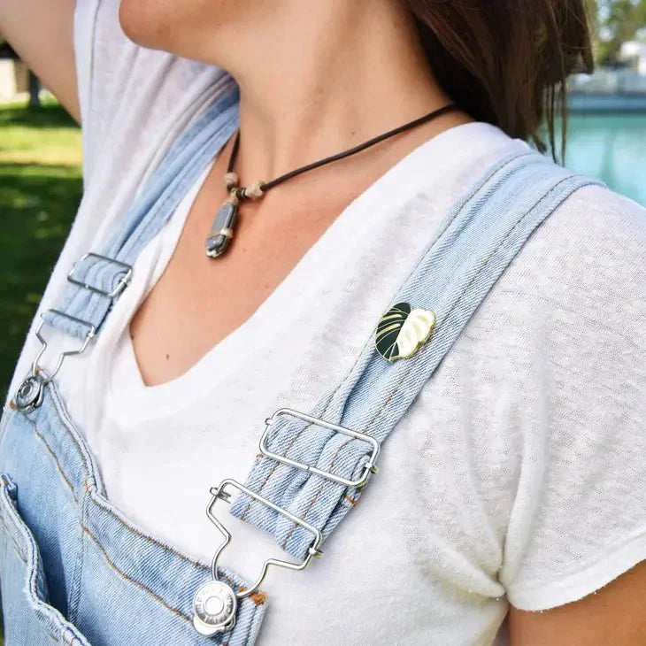  Monstera Leaf Pin