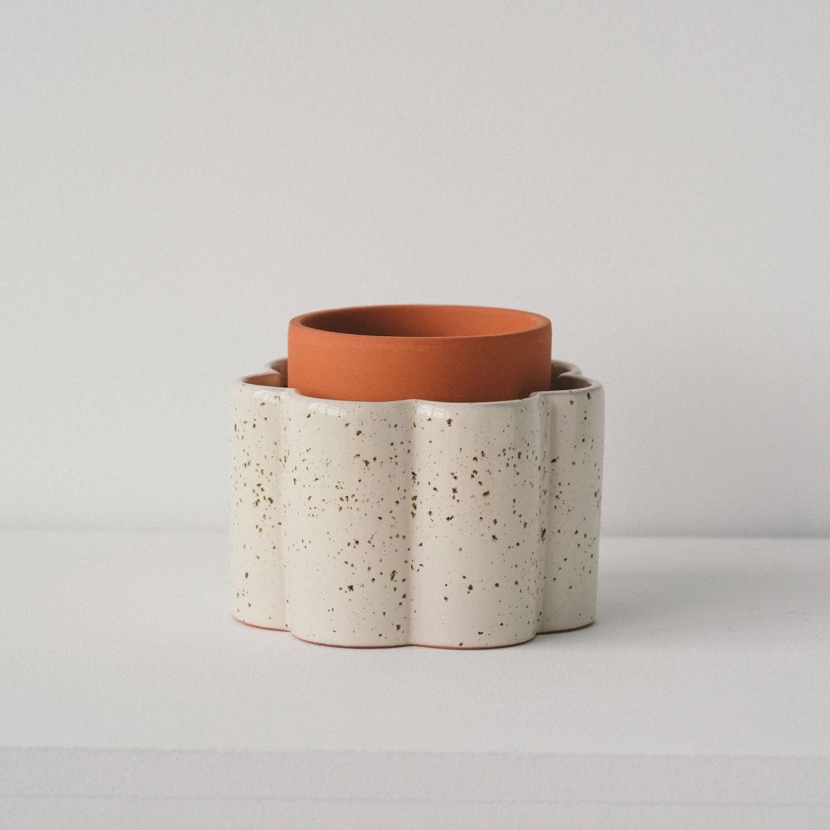  Paula Self-Watering Planter Pot – Speckled White