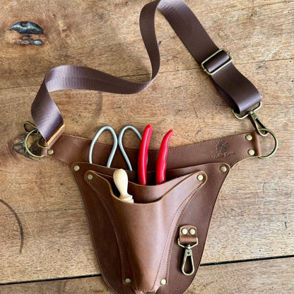 Ultimate Leather Garden Tool Belt & Holder